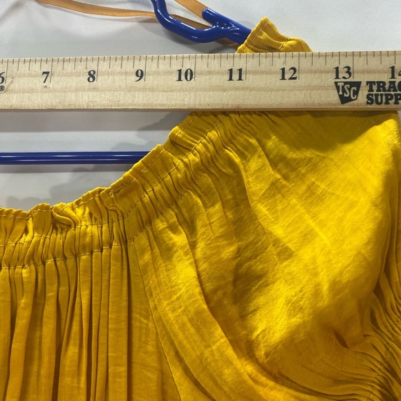 Gold puff sleeve smocked top Sz S boat neckline wide elastic waist, satin feel - Picture 6 of 11